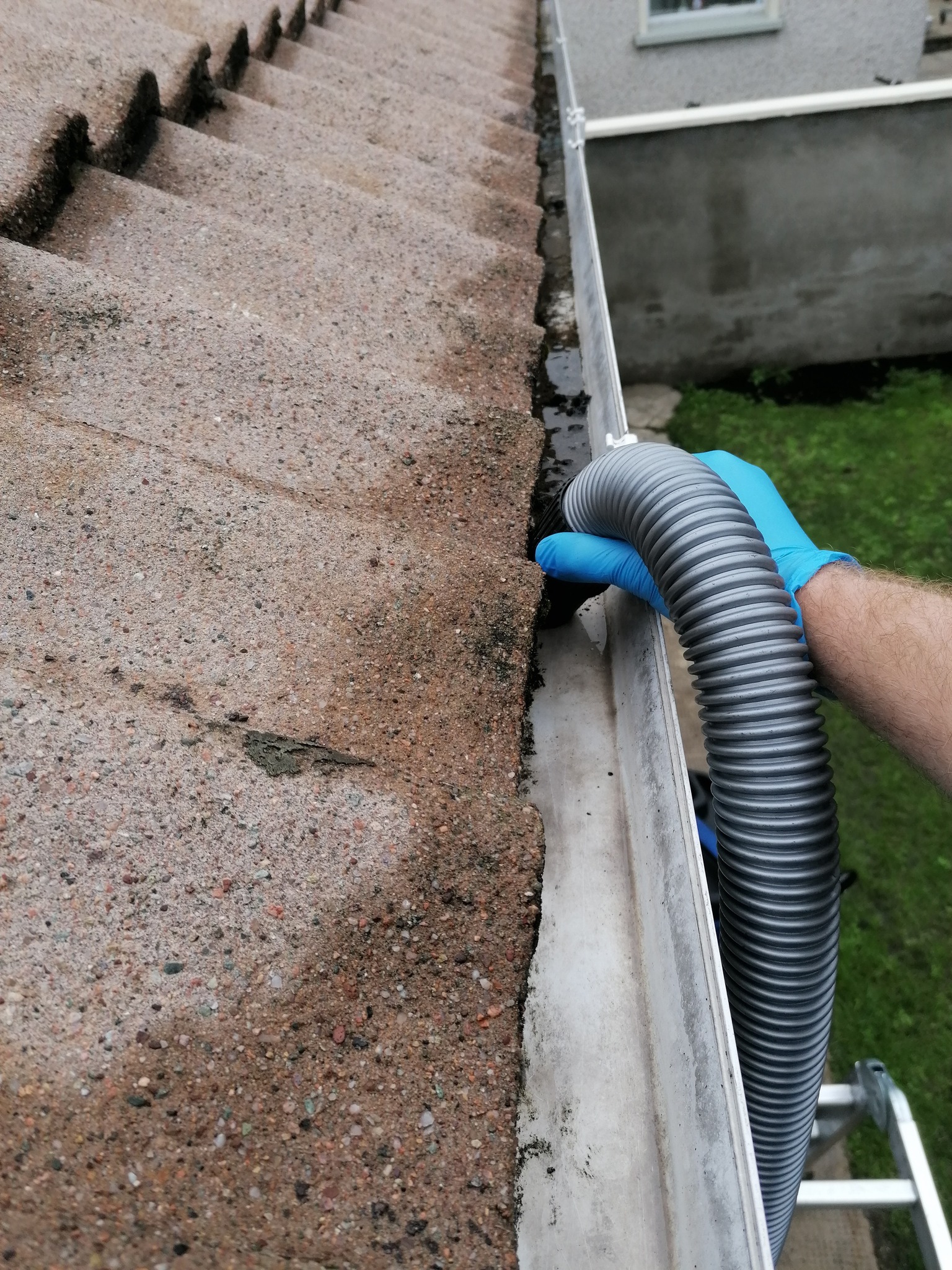 gutter cleaning newry ni