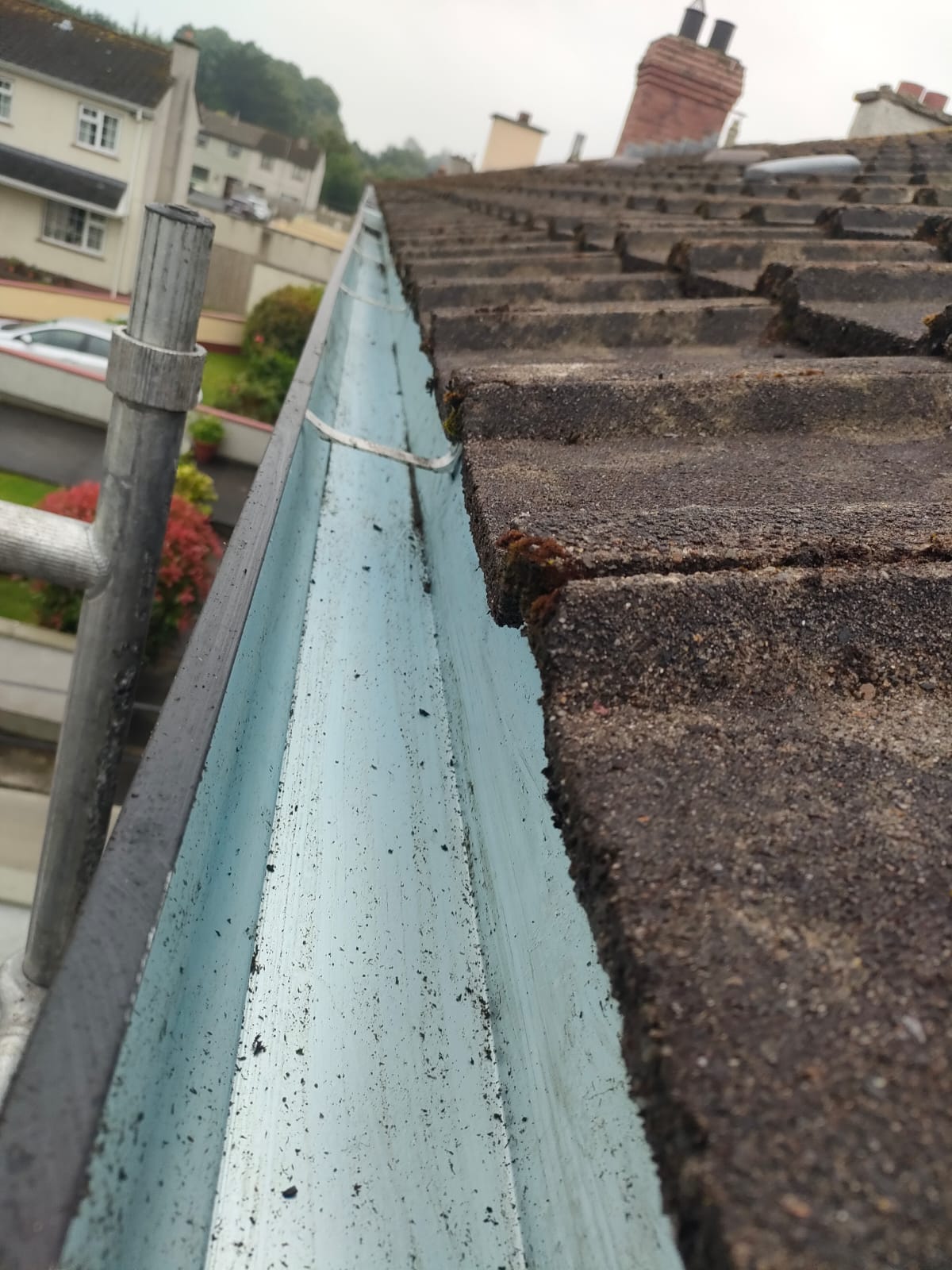 gutter clearing newry ni
